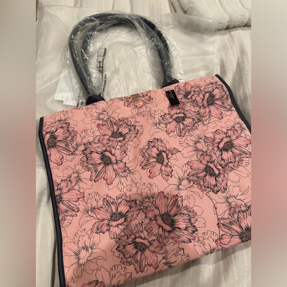 BRAND NEW Victoria Secret Tote Mothers Day 2024 edition